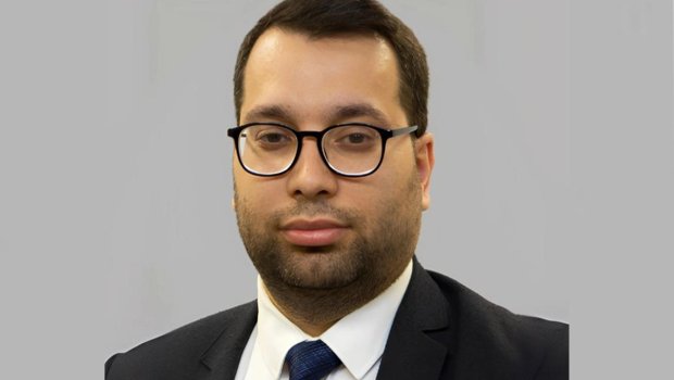 Nazir müşavirini departament müdiri təyin etdi