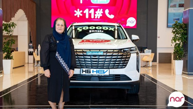 &ldquo;Nar&rdquo;ın həyəcan dolu lotereyasının növbəti qalibi yeni avtomobilinin açarlarını təhvil aldı