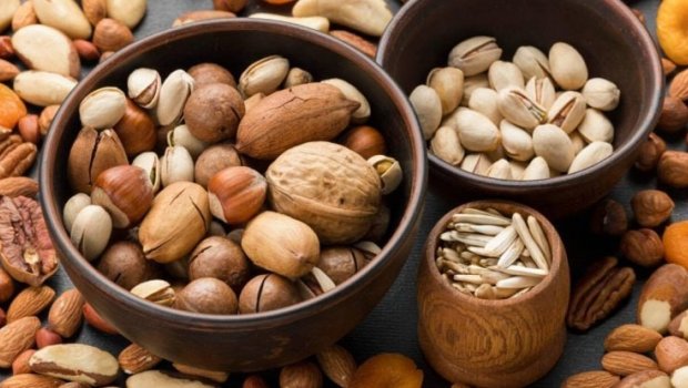 Yaşlıların uzaq durmalı olduğu 4 çərəz növü açıqlandı