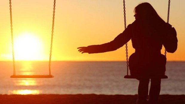 Tək yaşamaq TRENDİ &ndash; İnsanlar münasibətdən niyə QAÇIRLAR?