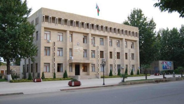 Döşəməsi çökən binadan 60 ailə təxliyə olundu