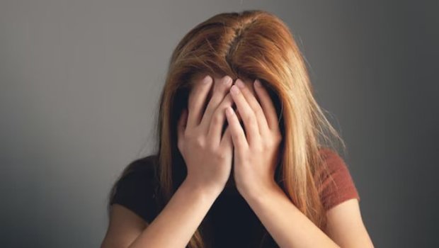 Keçmiş arvadını evdə başqa kişi ilə tutdu