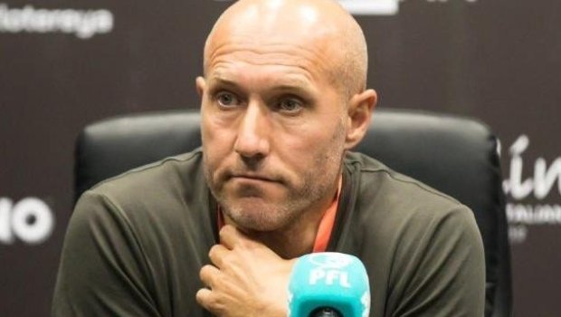 "Neftçi" Samir Abasovu İSTEFAYA GÖNDƏRDİ