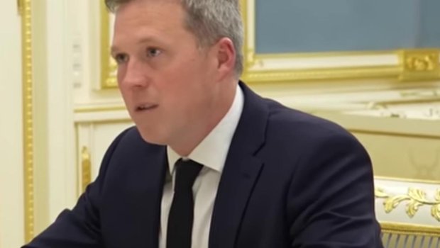 ABŞ naziri Əbu-Dabidə ruslarla görüş keçirir