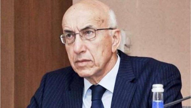 Arif Rəhimzadədən Bakıda SSRİ bayrağının qaldırılmasına münasibət: “Burada nə var ki?”