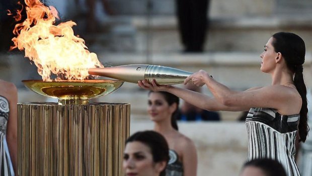 Qış Olimpiya Oyunlarının məşəli yandırıldı - VİDEO