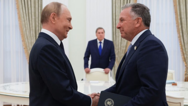 “Sanki o, ruslardan maaş alır” - ABŞ-da Uitkoffun istefasını tələb edirlər