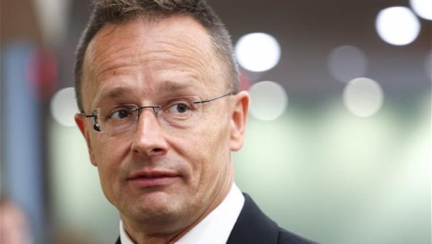 Macar nazirin təyyarəsinə Bosniya və Herseqovinada enməyə icazə verilmədi