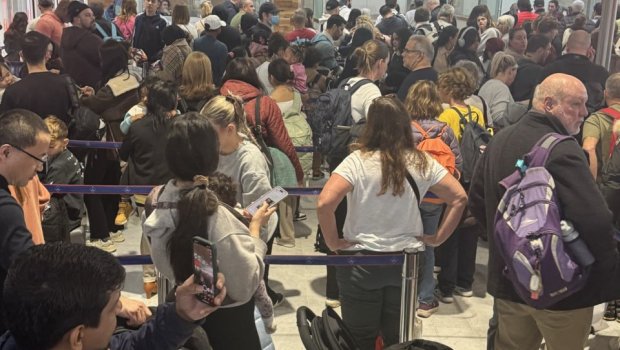 Bütün dünyada aviaşirkətlər uçuşları LƏĞV EDİR - FOTO