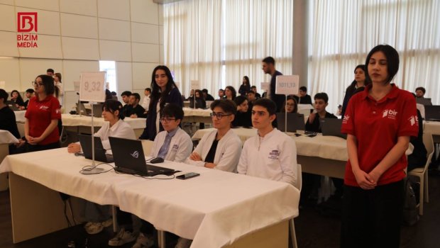 Qalib məktəblilərin mükafatlandırılma mərasimi başladı - FOTO