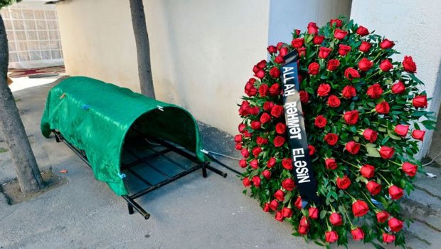 Tibb Universitetinin müəllimi VƏFAT ETDİ - FOTO