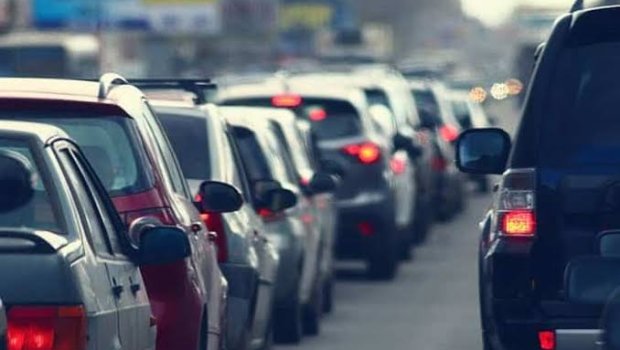 Sürücülərin DİQQƏTİNƏ: Paytaxtın bəzi yollarında tıxac var