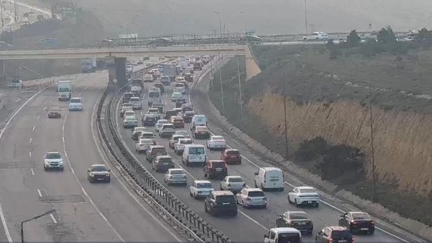 Sürücülərin nəzərinə: Kənar dairəvi yolda SIXLIQ VAR - FOTO