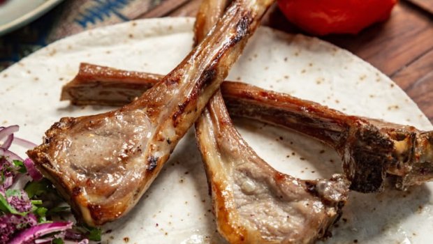 Dadı dillərdə, adı siyahılarda olmayan Azərbaycan kababı – Dünya niyə bu yeməyimizi “görmür”?