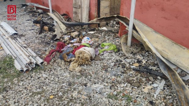 Kürdəmirdə ev yanaraq külə döndü &ndash; FOTO