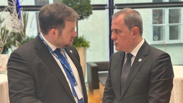 Ceyhun Bayramov Britaniyanın dövlət naziri ilə GÖRÜŞDÜ - Nələr müzakirə edildi?