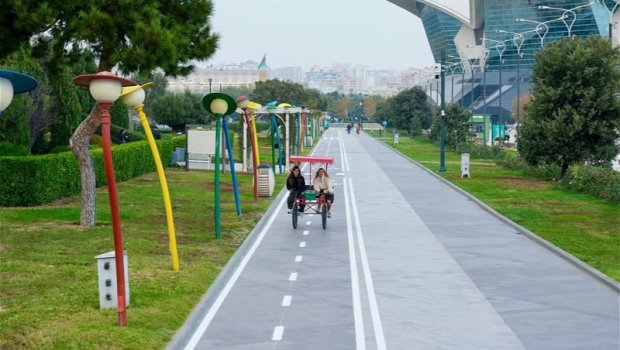 Yeni Bulvarda velosiped yolu açıldı &ndash; FOTO