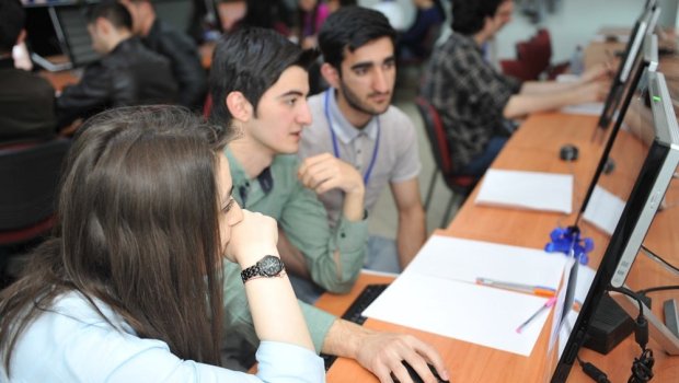 Tələbələr üçün YENİ DÖVR - Rəsmi işçi statusu ALIRLAR