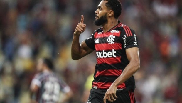 Juninyo Braziliyada klubunu DƏYİŞİR