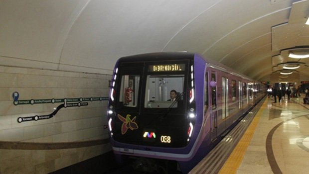 Bakı metrosunda TÜSTÜLƏNMƏ - Sərnişinlər düşürüldü