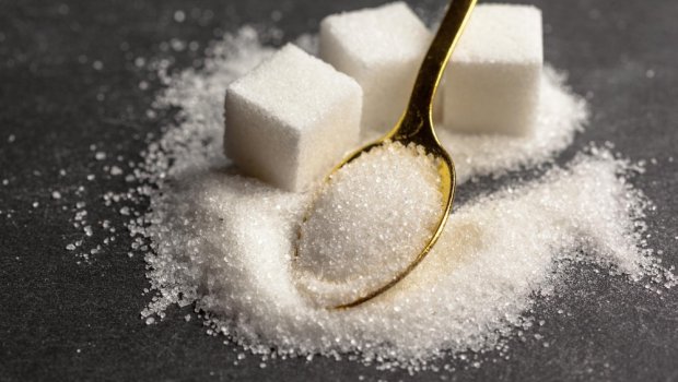 Şəkər və şirin içkilər saçın &ldquo;düşməni&rdquo; imiş