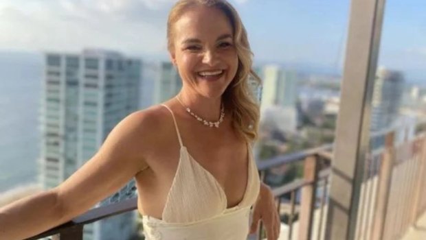 Qadın özü ilə evləndi