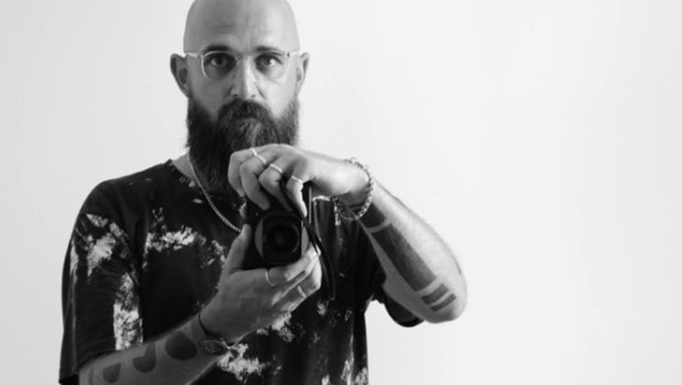 Bulvarda dənizdən tanınmış fotoqrafın meyiti tapıldı &ndash; FOTO