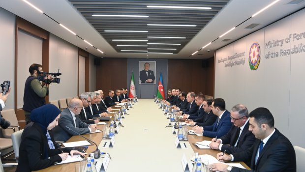 Ceyhun Bayramov Əraqçi ilə görüşdü: Nələr müzakirə edildi? &ndash; FOTO