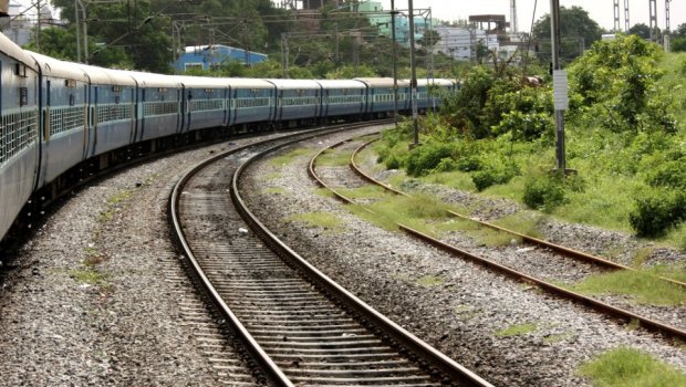 Göyçə mahalında qatar relsdən çıxdı - FOTO