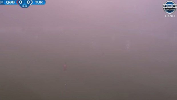 &ldquo;Qəbələ&rdquo; &ndash; &ldquo;Turan Tovuz&rdquo; matçı yarımçıq dayandırıldı - Dumana görə - VİDEO  