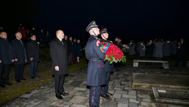 Azərbaycan və Slovakiya prezidentləri Bratislavada &ldquo;Azadlıq Qapısı&rdquo; abidəsini ziyarət etdilər - FOTO