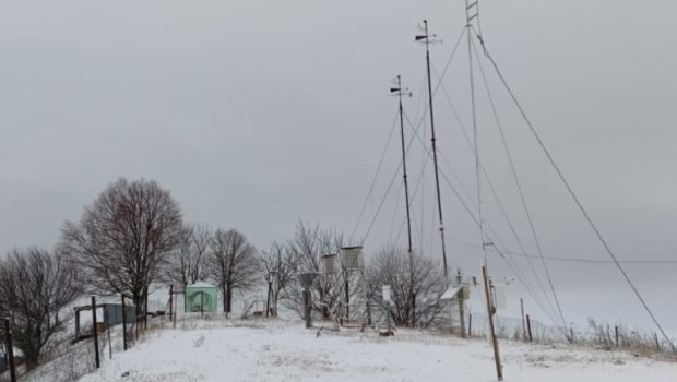 FAKTİKİ HAVA: Bu ərazilərə qar yağıb