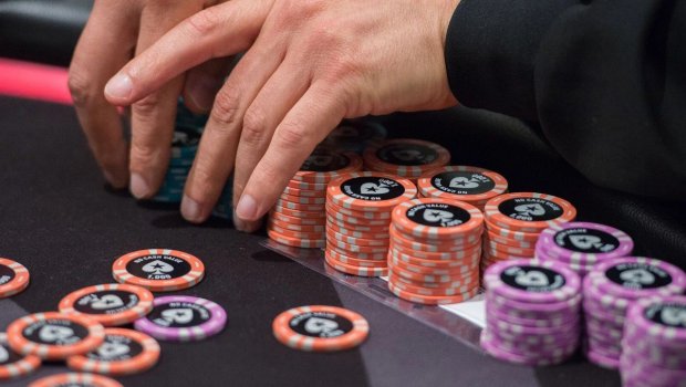 Onlayn qumar oyunları qalmaqalı: Samir Nəsibovun əmlaklarına da həbs qoyuldu