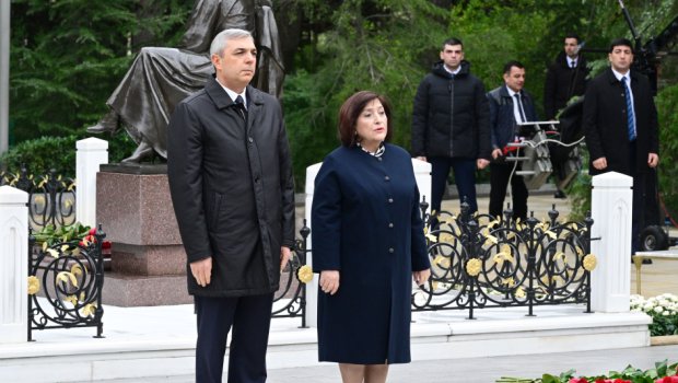 Rəsmilər Fəxri Xiyabanda &ndash; FOTO