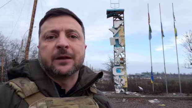 Zelenski Rusiyanın ələ keçirdiyini iddia etdiyi Kupyanskda &ndash; VİDEO