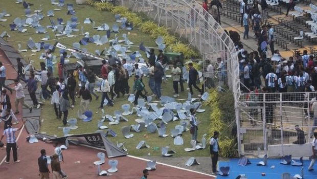 Hindistandakı azarkeşlər Messi ilə görüşə görə qəzəbləndilər - VİDEO