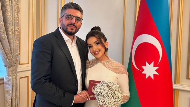 Övladı doğulan kimi ona mahnı oxudu - VİDEO