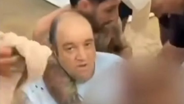 ABŞ milyarderi Sidneydə terrorçunu zərərsizləşdirən müsəlmana 100 min dollar ianə etdi