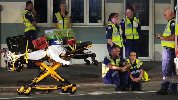 Sidneydə terror aktı törədənlərdən biri İŞİD-lə əlaqəli olub