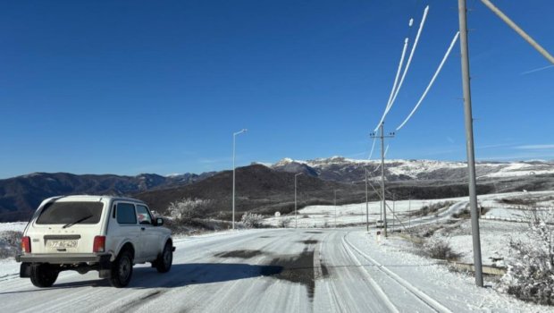 Şamaxı&ndash;Piriqulu&ndash;Dəmirçi avtomobil yolu buz bağlayıb &ndash; FOTO