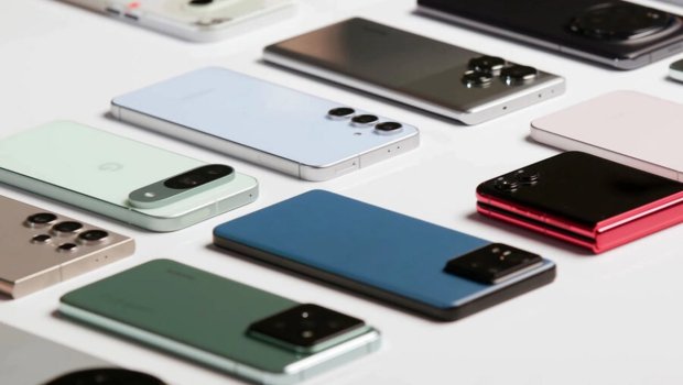 Bu il Azərbaycana gətirilən smartfonların SAYI AÇIQLANDI