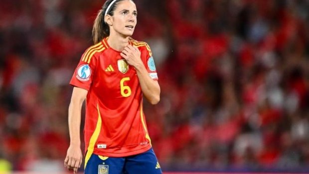 Dünyada ilin ƏN YAXŞI qadın futbolçusu o oldu