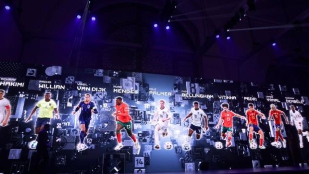 İlin rəmzi komandasında hansı futbolçular var?