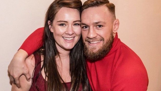 Makqreqor 17 il sonra onunla evləndi