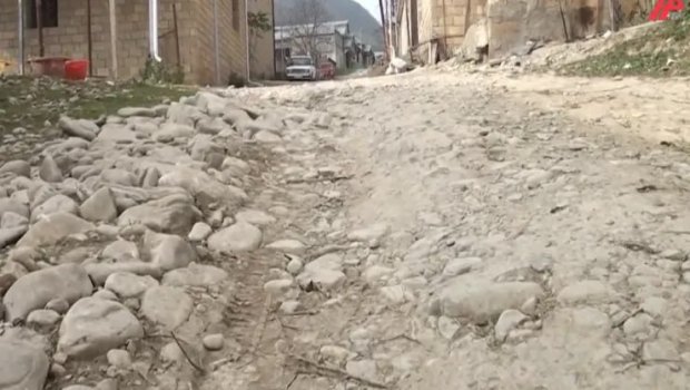 Şamaxının mərkəzində keçilməz yollar -VİDEO
