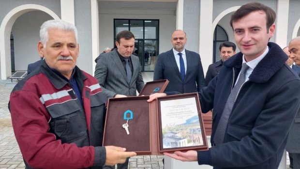 Xıdırlı kəndində 16 ailəyə mənzillərin açarları təqdim edildi - FOTO