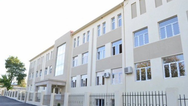 Gəncədə 4-cü sinif şagirdinin xəsarət aldığı məktəbdən AÇIQLAMA