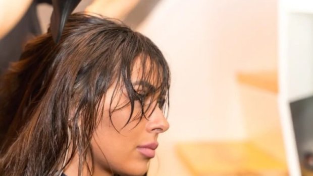 Yaş saçlarla yatsanız, nə baş verər?