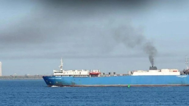 Ukrayna Rusiyanın yük gəmisinə hücum etdi - Ölənlər var &ndash; VİDEO