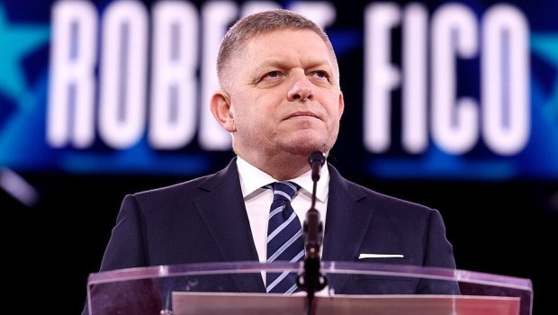 Aİ sammitinə gələn Fitsonun təyyarəsi yararsız hala düşdü - FOTO